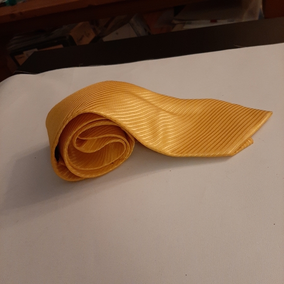 Mens clothing - Picture 5 of 6